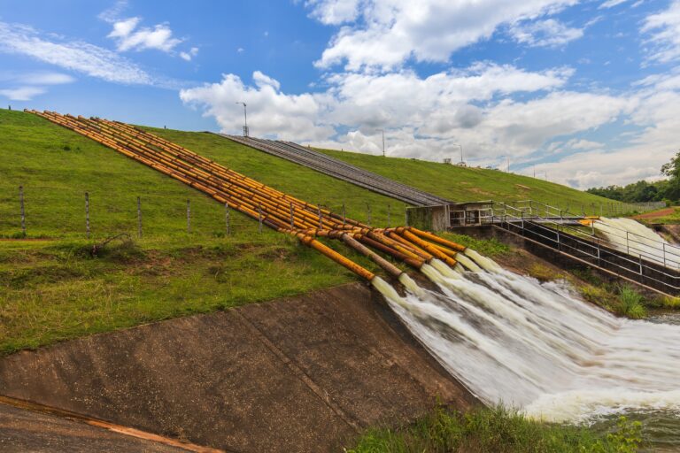 Utilisation de l'hydroélectricité pour la protection contre les inondations