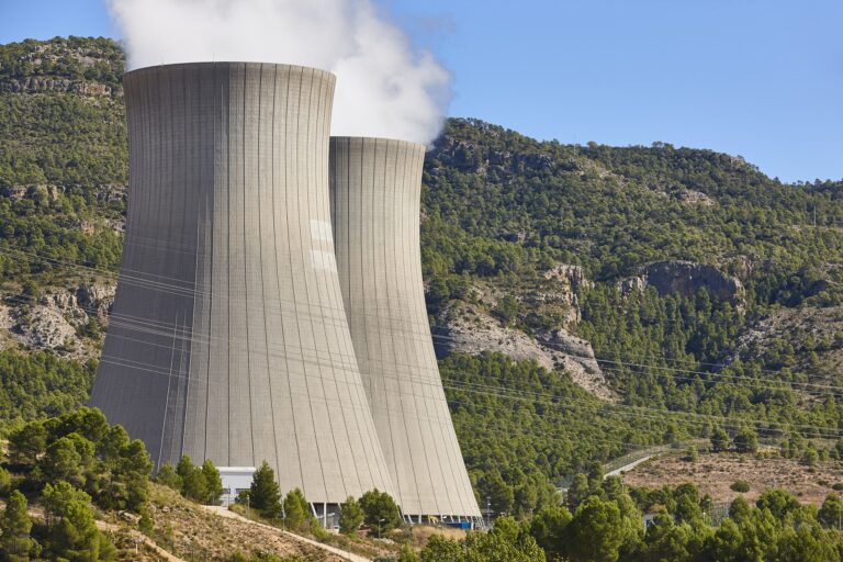 L'énergie nucléaire : Une source d'énergie renouvelable ou non ?